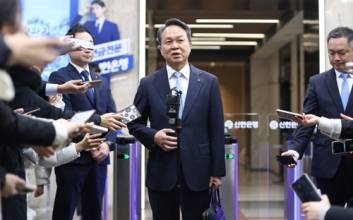 진옥동 신한금융 회장 "금융 패러다임 대전환…레거시 탈피해 미래 증명하자"[신년사]