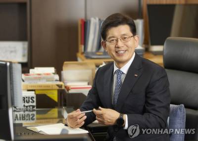 빈대인 BNK금융지주 회장 "생산적 금융 기반한 영업방식 대전환 필요"