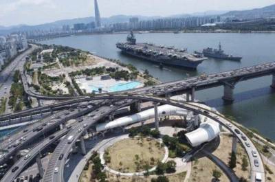 "한강에 美 항공모함 떴는데" 감추는 언론?…진실은 '이것'이었다