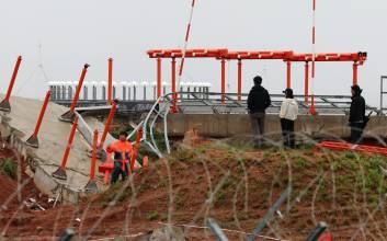 “무안공항 둔덕, 없었다면 중상자 없이 전원 생존”