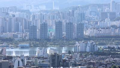 한강 이남 중소형 아파트 ‘18억 시대’…대출 규제에 수요 이동