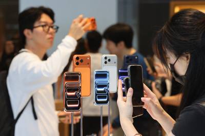 애플, 사실상 구글에 '백기'…시리 AI 핵심기술로 '제미나이' 채택