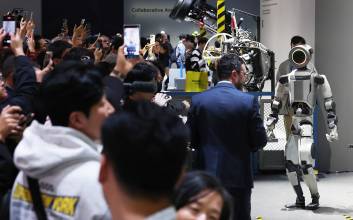 CES 사로잡은 '피지컬 AI'…현대차 등 관련 종목 주가 날았다