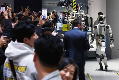 CES 사로잡은 '피지컬 AI'…현대차 등 관련 종목 주가 날았다