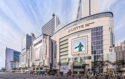 연 1억 쓰는 '큰손' 잡아라…백화점가, VIP 전쟁 격화