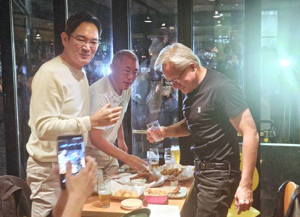 젠슨 황의 ‘잃어버린 15년’…우리는 왜 그를 기억하지 못했나