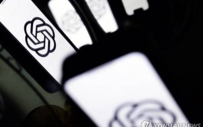 "구글에 밀리던 줄 알았는데"…기업들은 다시 챗GPT를 골랐다