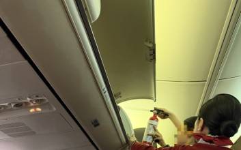 [속보] 제주행 이스타항공 기내 수하물 선반에서 연기 발생