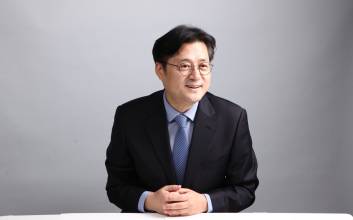 [속보] 靑 신임 정무수석에 홍익표 전 더불어민주당 원내대표