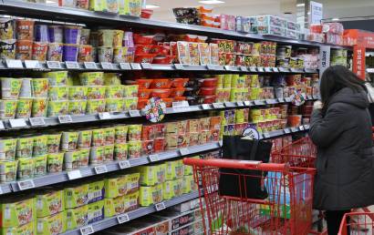 "K라면, 수출 효자 등극"…식품 수출 사상 최대 뒤엔 '라면 파워'