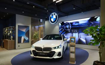 韓 ‘경제 허리’ 40·50세대…테슬라 아닌 BMW로 몰렸다