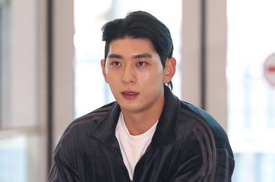 이정후, LA공항서 '구금' 무슨 일?…美 하원 의원까지 나섰다