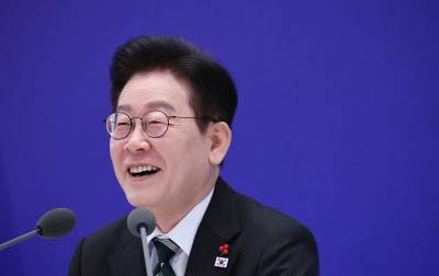 청와대, 코스피 5000 돌파에 "특별한 입장 없어, 덤덤하다"