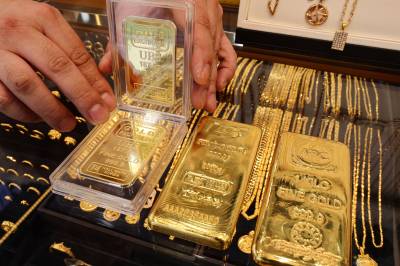 금값 폭등의 역설…명품은 더 비싸게, 주얼리는 더 가볍게