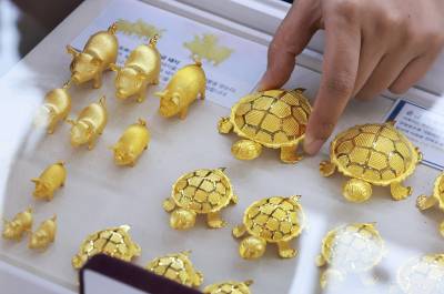 금값 연일 질주에도…한국은행, 13년째 매입 안 한 까닭은 