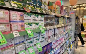 "99원 생리대" 등장하자 이틀 만에 완판…가격 전쟁 불붙은 위생용품 시장