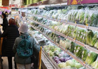 한은 "2월 물가 2% 근방 전망…유가·환율 변동성 점검"