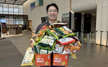 '고래잇? 그레잇!' 두 손 가득 '2만 5천원'…잇단 챌린지 열풍도