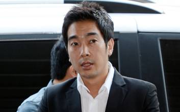 "개들 사룟값 벌어야"…고영욱, 출소 후 '생계 호소'