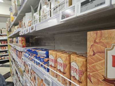 “요즘 물건이 없어서”...호흡기 달고 버티는 홈플러스 