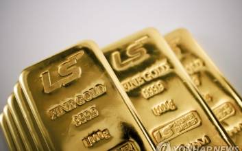 "폭락 끝 반격"…금값 하루 5% 급등, 17년 만의 최대 상승