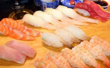 회전초밥집 갔다가 "다신 오지마" 쫓겨난 가족 '억울해'