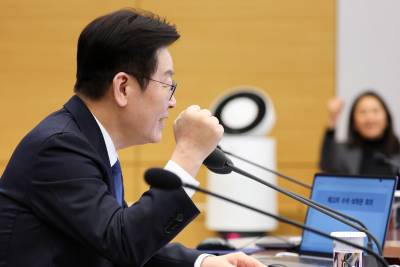  "李대통령 잘한다" 58%···민주 41%·국힘 25%