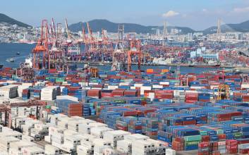 반도체가 이끈 경상수지…작년 1230.5억 달러 흑자 ‘역대 최대’