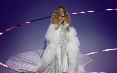 200억 다이아만 빛났다…머라이어 캐리, 성의 없는 올림픽 립싱크 ‘빈축’