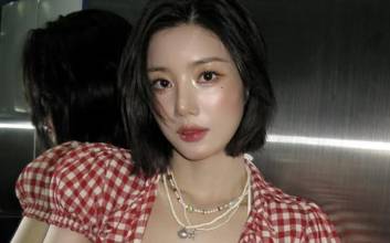 '워터밤 여신' 권은비 등산 후 '이것' 때문에…'살갗 녹아내려'