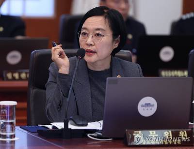 대통령 압박 메시지 다음날…한성숙 장관, 주택 3채 매각 나서