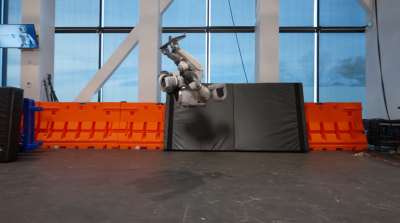 공장 투입 담금질…아틀라스, 실전 훈련 돌입