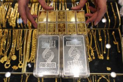 금·은값 흔든 '중국 아줌마 머니'…전 세계 골드바 수요 3분의 1 흡수