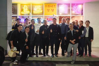 최태원·젠슨황의 美 '치맥 회동'…딸들도 함께 갔다