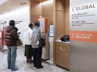 “K-쇼핑 명소 등극”…신세계백화점, 1월 외국인 매출 ‘역대 최대’ 900억 돌파