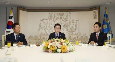 부동산이 뭐길래...설날 아침부터 대통령·야당 대표 설전