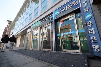 금리 오르자 ‘영끌·빚투’ 비명…,주담대 7%·신용대출 5% 시대 눈앞