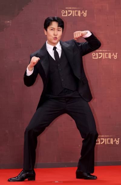 "전국이 유흥가" 김동완, 성매매 합법화 또 주장? 잇단 갑론을박