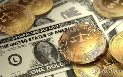 트럼프 행정부, 가자지구 재건 카드로 '달러 연동 스테이블코인' 검토