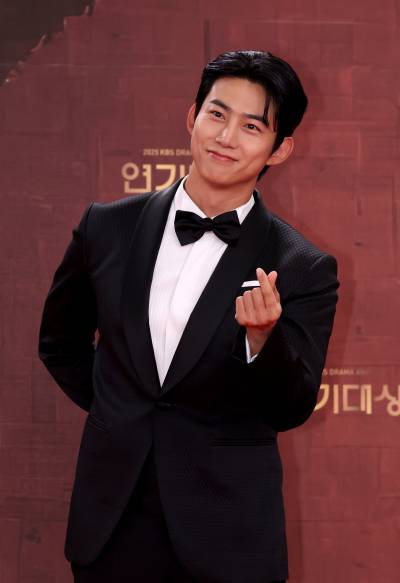 옥택연 드디어 장가 간다? "4월 결혼…모든 사항 비공개"