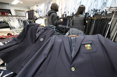 신학기 앞둔 교복 담합 의혹 심의…공정위, '엄정 대응' 무게