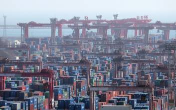 반도체 덕에 경상수지 ‘탄탄’…33개월 연속 흑자