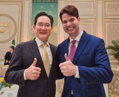 "재드래곤이 사진 찍어줘"…이재용, 청와대서 직접 셔터 누른 사연