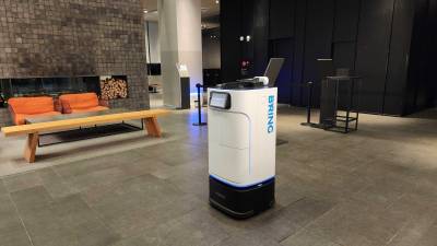 카카오모빌리티 '로봇 배송', 호텔 룸서비스 매출 3배 띄웠다