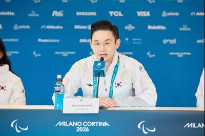 배동현 회장, 김윤지 선수 단일 대회 역대 최다 메달 쾌거 축하