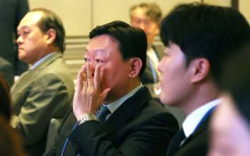 스키·스노보드 격려 행사서 신동빈 회장이 눈물 훔친 이유는