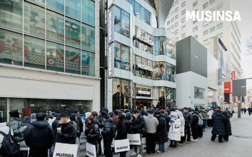 ‘K-패션 성지’ 등극…무신사, 명동 매장 외국인 거래액 비중 56% 돌파