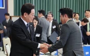 배당에 꽂힌 개미…투자 기준 바뀐다