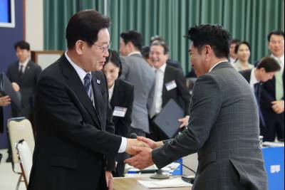 배당에 꽂힌 개미…투자 기준 바뀐다