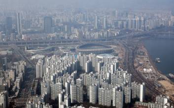 "전세 씨 말랐다"…서울 임대차 절반이 '재계약'